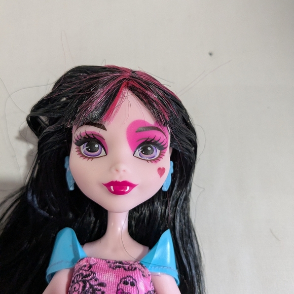 Monster High DracuLaura Doll Dance the Fright Away Dress Bat Earrings 2015 - Picture 2 of 9